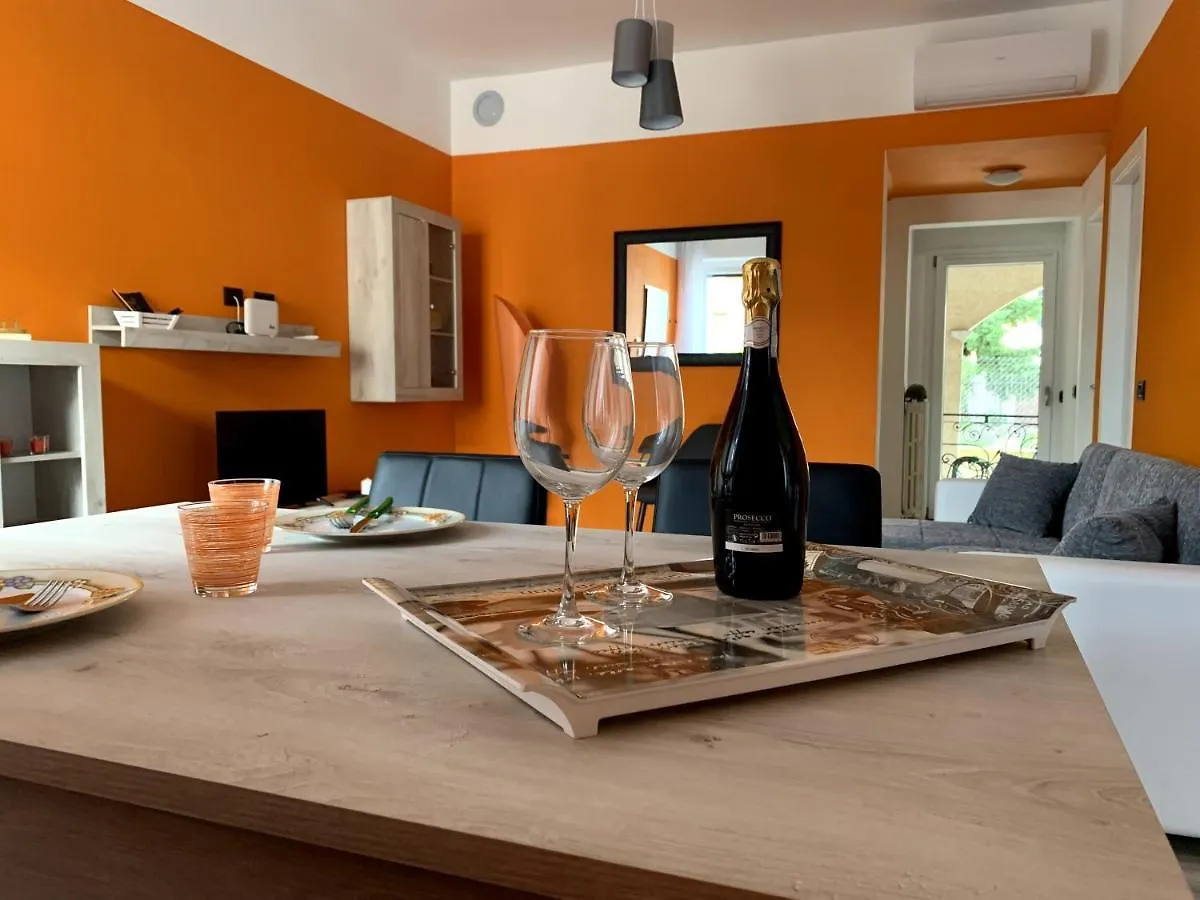 Apartment Appartamento Lucia, Lago Di Como, Dongo